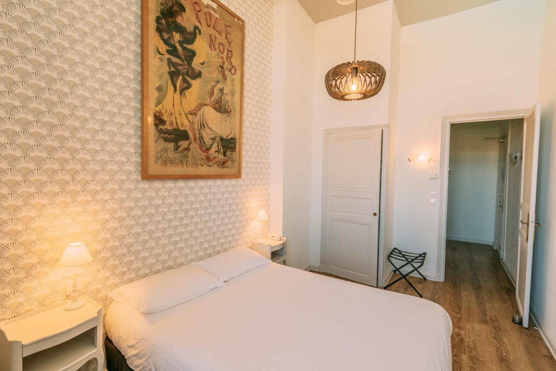 Les Trois Lys Hotell Condom Exteriör bild