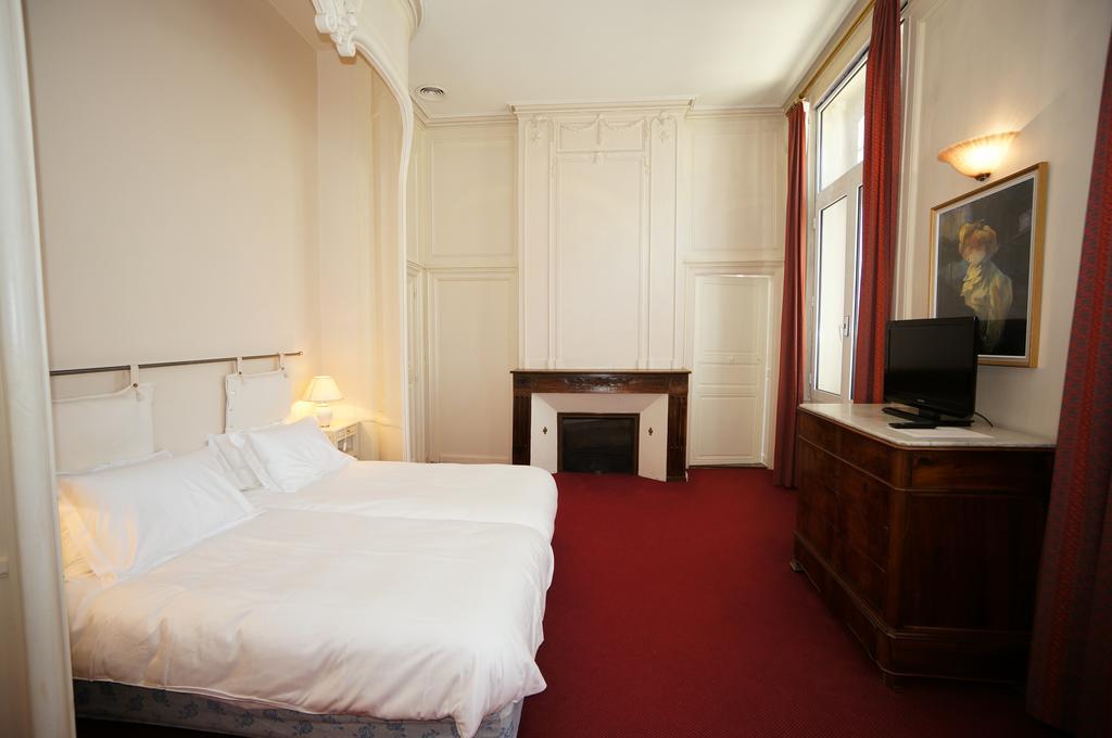 Les Trois Lys Hotell Condom Rum bild
