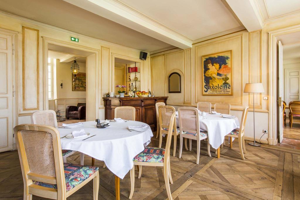 Les Trois Lys Hotell Condom Exteriör bild