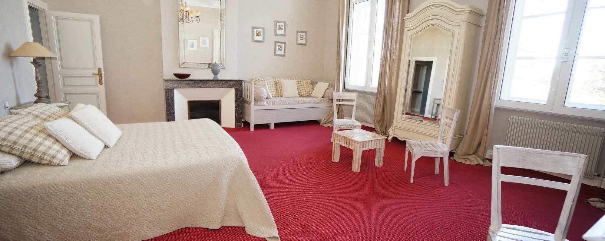 Les Trois Lys Hotell Condom Exteriör bild
